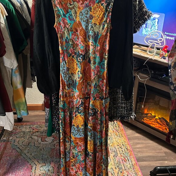 Sundance 100% Silk Floral Maxi Dress Size Small - Picture 3 of 4